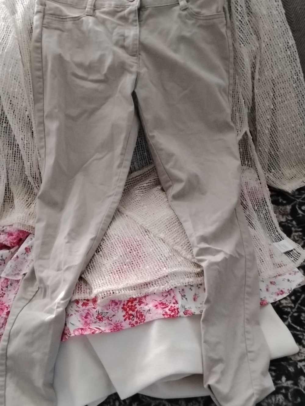 Izod Women's Skinny Pants in Light Beige